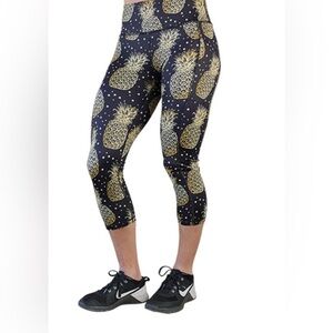 Constantly Varied Gear Fineapple crops size small